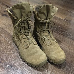 Bates suede tactical combat boots size 8.5 brown